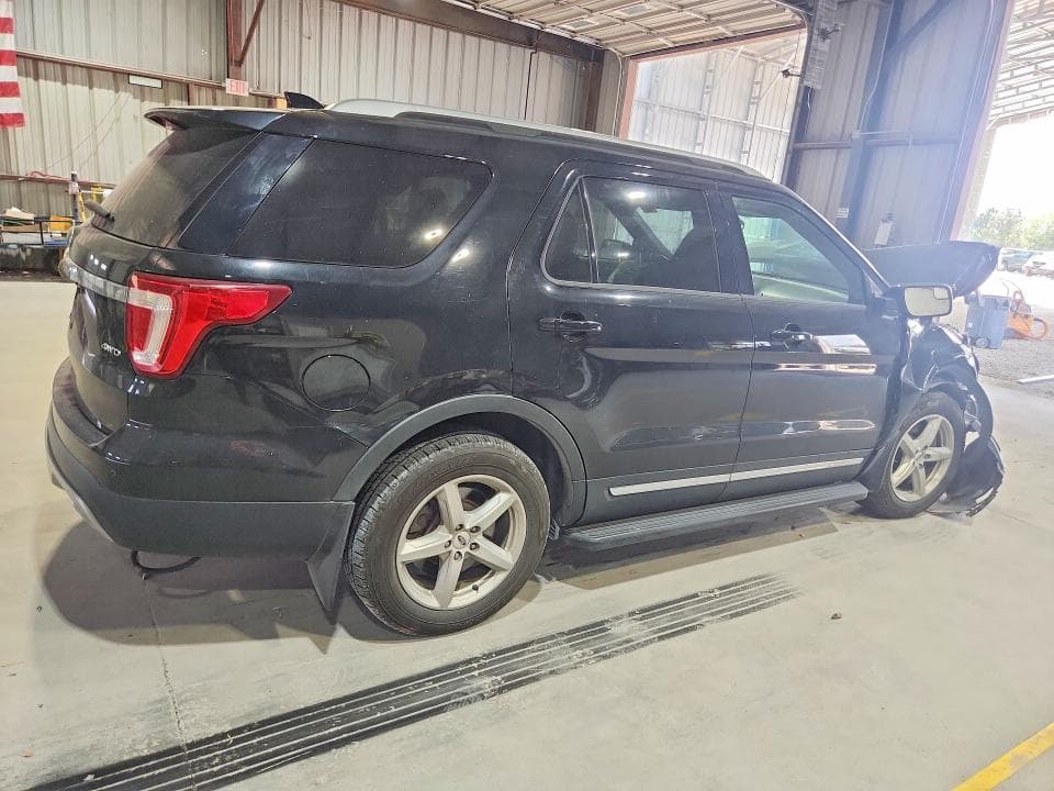 2017 FORD EXPLORER XLT 3
