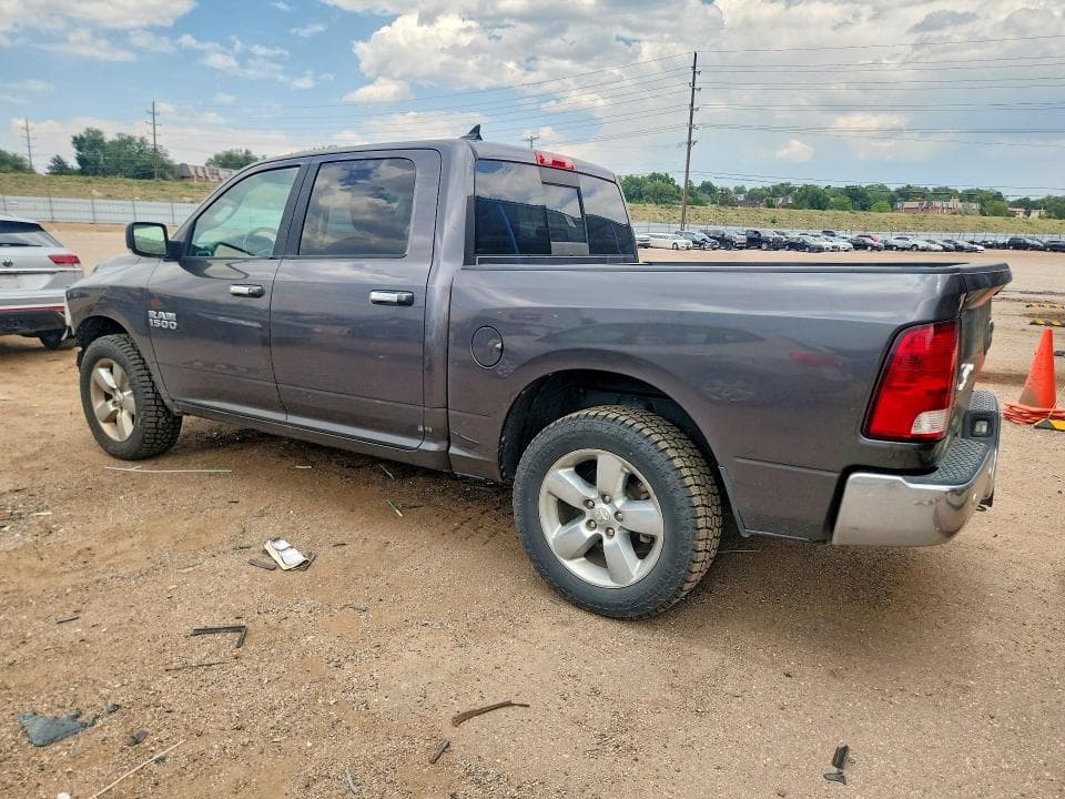 2017 RAM 1500 SLT 2