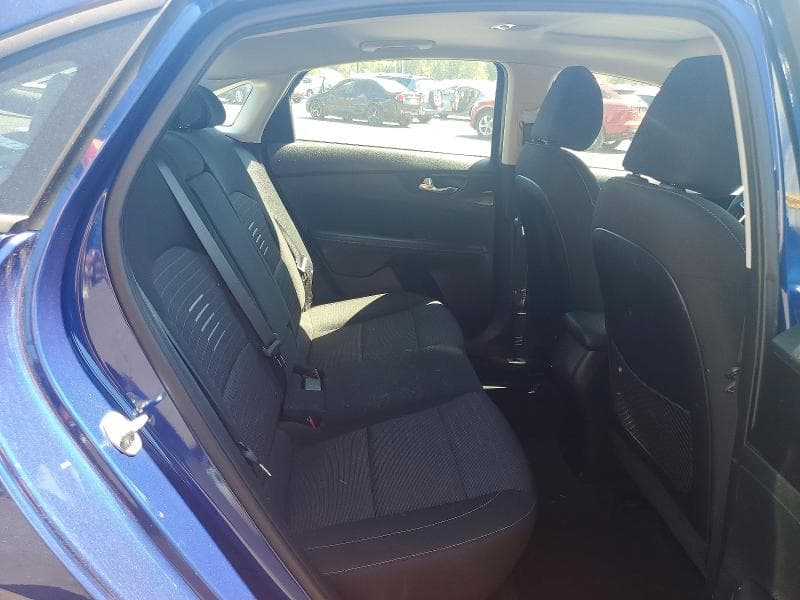 2019 KIA FORTE S 10
