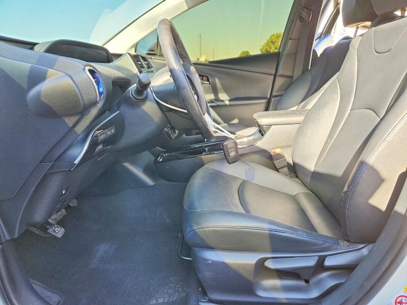 2018 TOYOTA PRIUS THREE TOURING 7