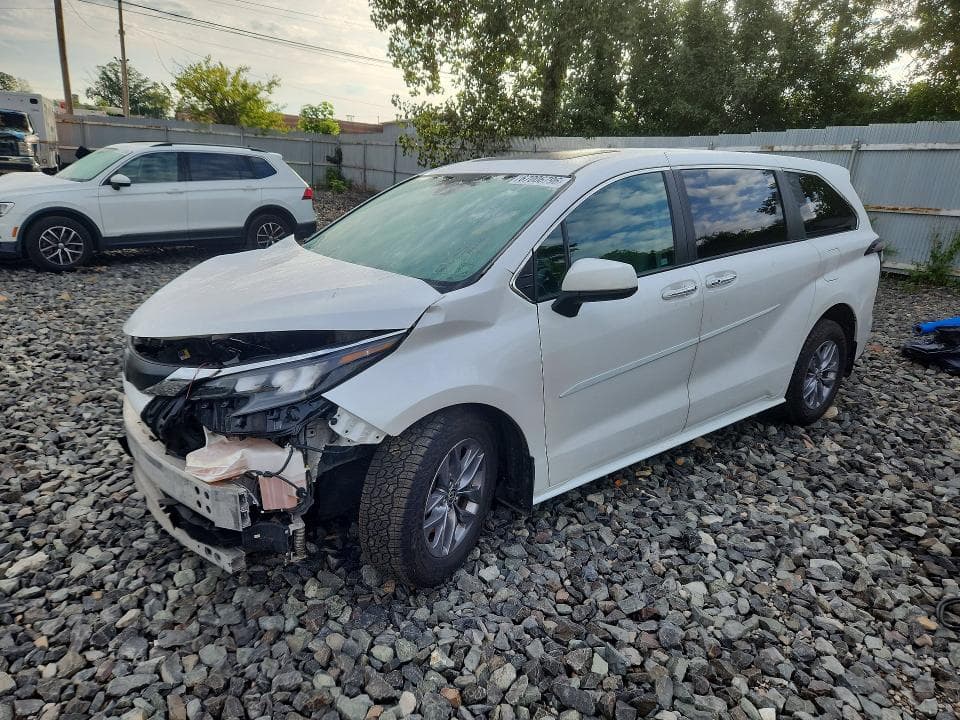 2024 TOYOTA SIENNA XLE 7-PASSENGER
