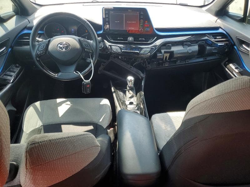 2019 TOYOTA C-HR XLE 8