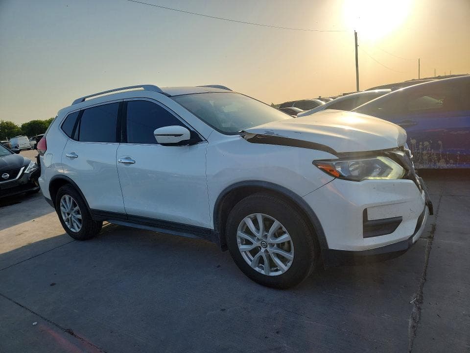 2017 NISSAN ROGUE SV 4