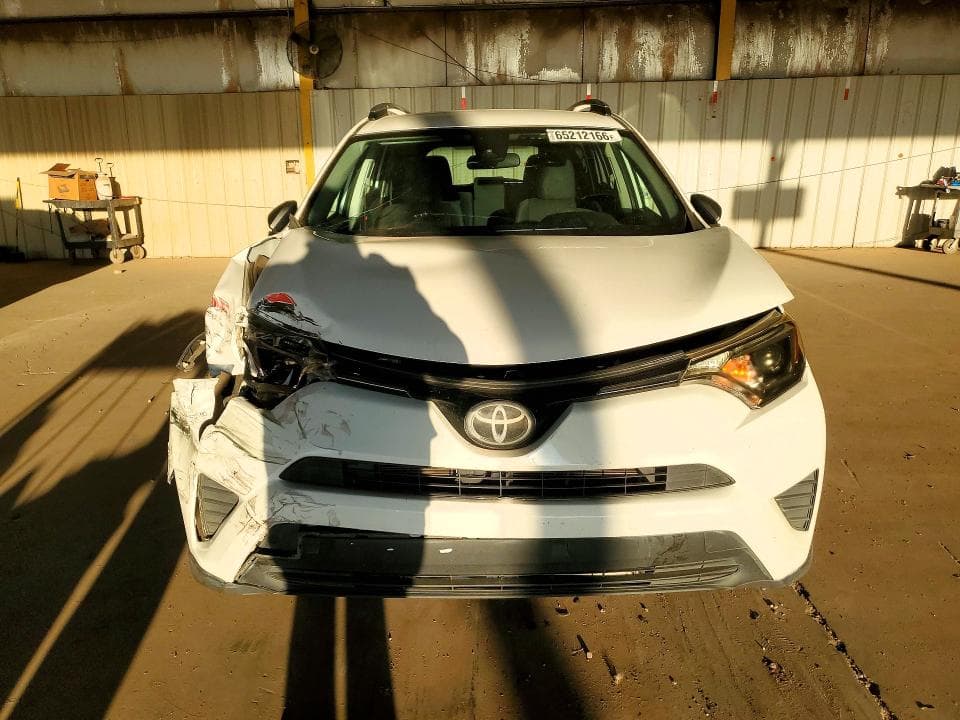 2018 TOYOTA RAV4 LE 5