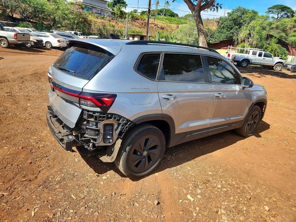 2025 VOLKSWAGEN TAOS 3