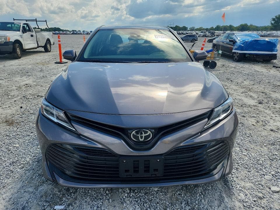 2020 TOYOTA CAMRY LE 5