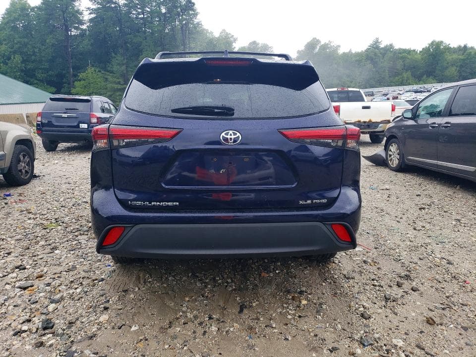 2022 TOYOTA HIGHLANDER XLE 6