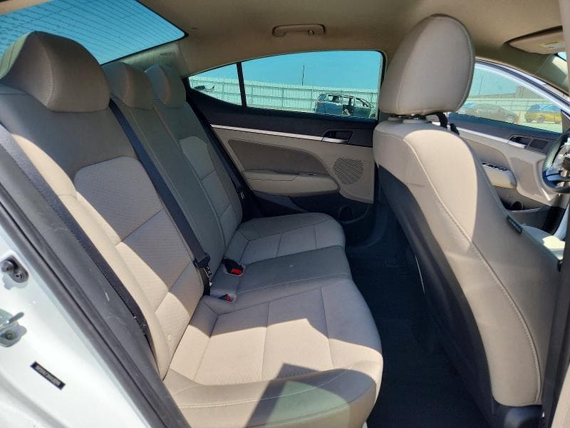 2019 HYUNDAI ELANTRA SEL 10