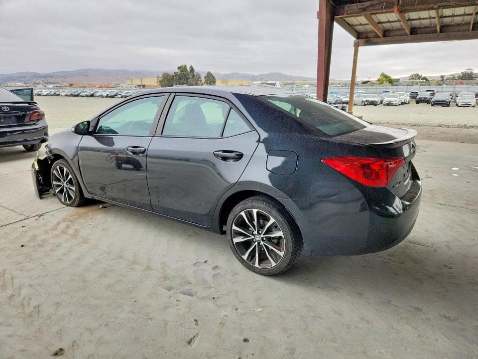 2017 TOYOTA COROLLA SE 2
