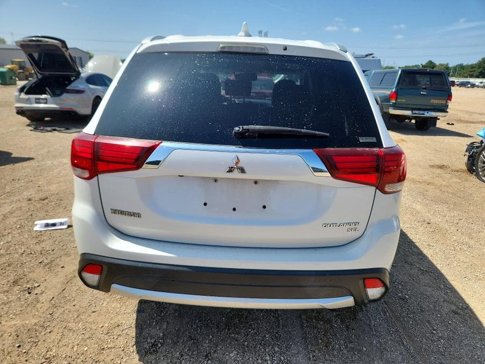 2018 MITSUBISHI OUTLANDER SE 6