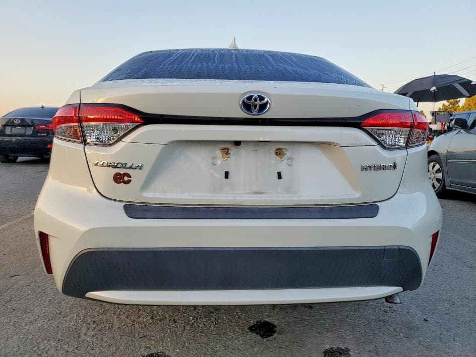 2021 TOYOTA COROLLA LE 6