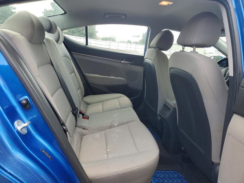 2017 HYUNDAI ELANTRA SE 10
