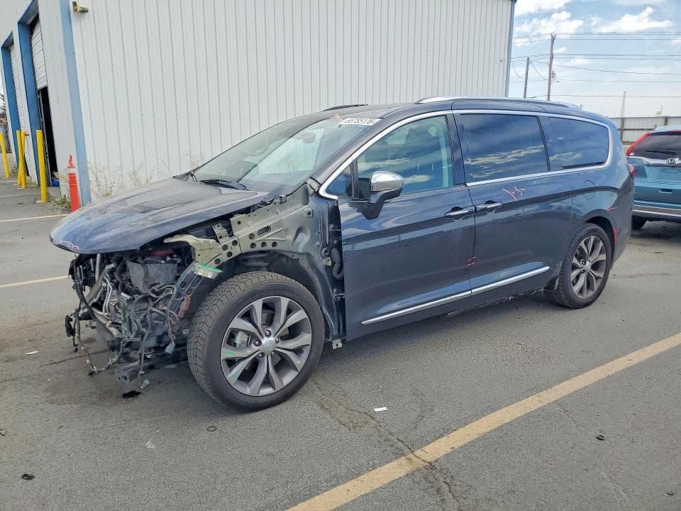 2019 CHRYSLER PACIFICA LIMITED - 1