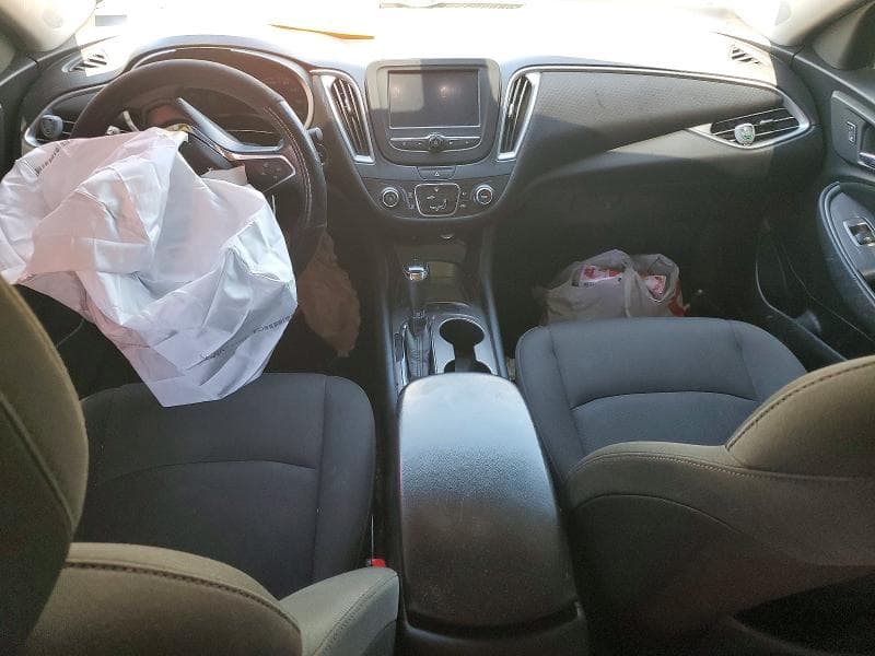 2018 CHEVROLET MALIBU LS 8