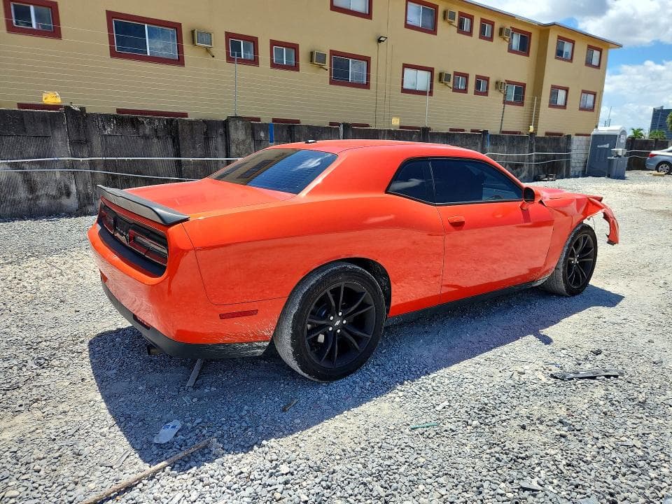 2017 DODGE CHALLENGER SXT 3
