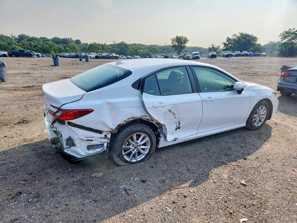 2026 TOYOTA CAMRY LE 3