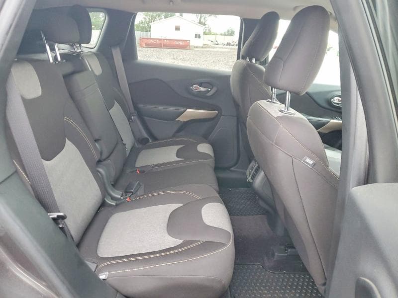 2018 JEEP CHEROKEE LATITUDE 11