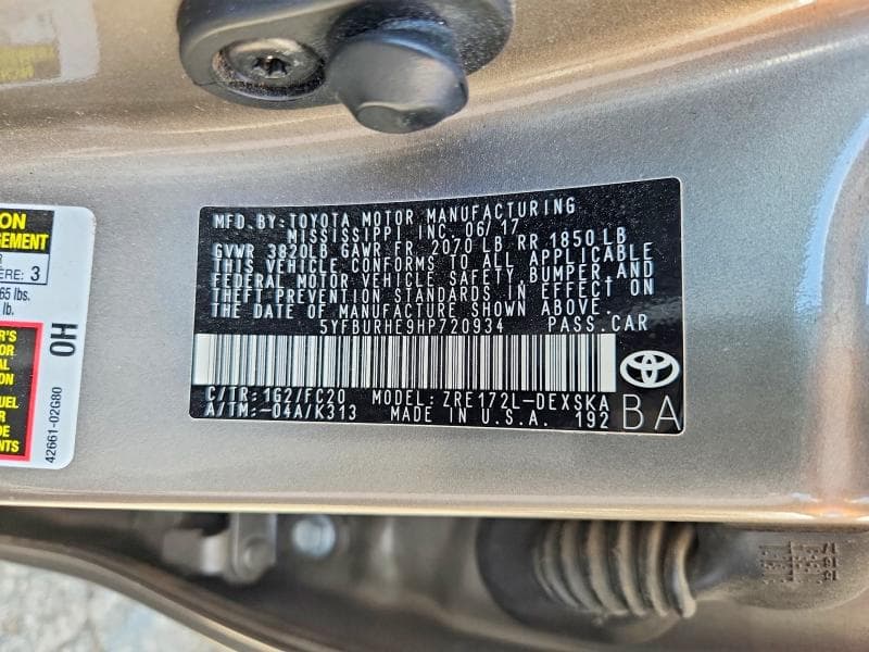 2017 TOYOTA COROLLA SE 12