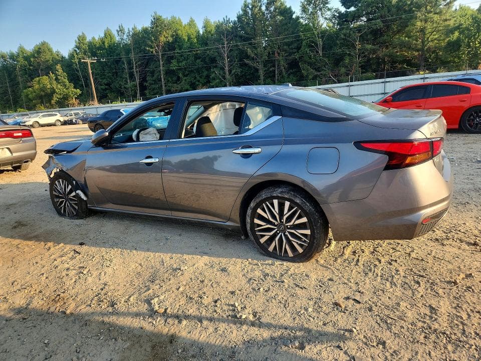 2023 NISSAN ALTIMA SV 2