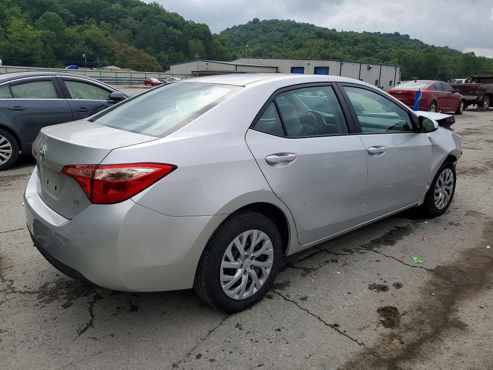2017 TOYOTA COROLLA LE 3