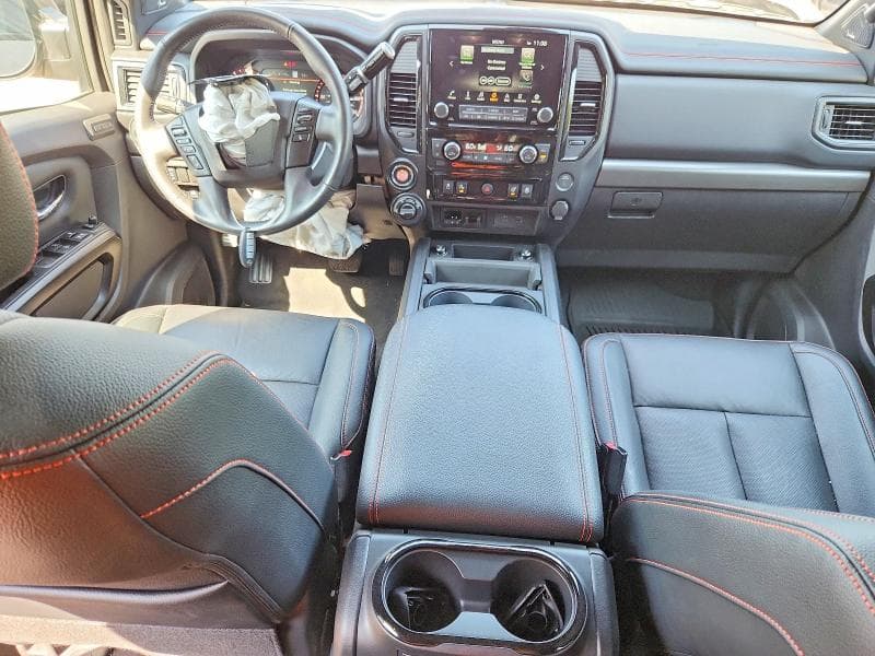 2024 NISSAN TITAN PRO-4X 8