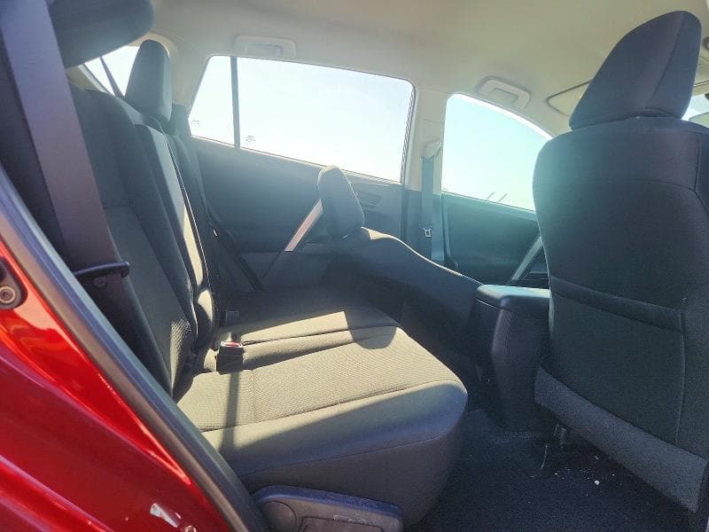 2018 TOYOTA RAV4 LE 10