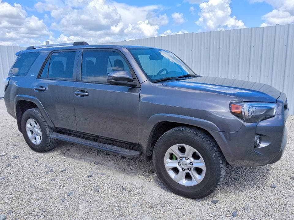2023 TOYOTA 4RUNNER SR5 4