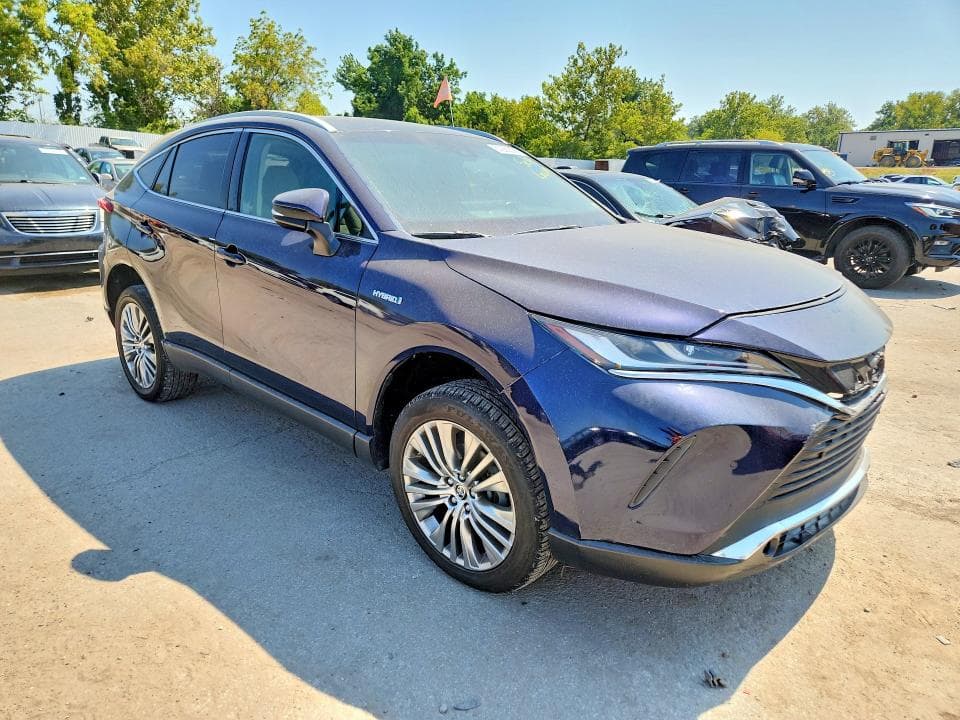 2021 TOYOTA VENZA XLE 4