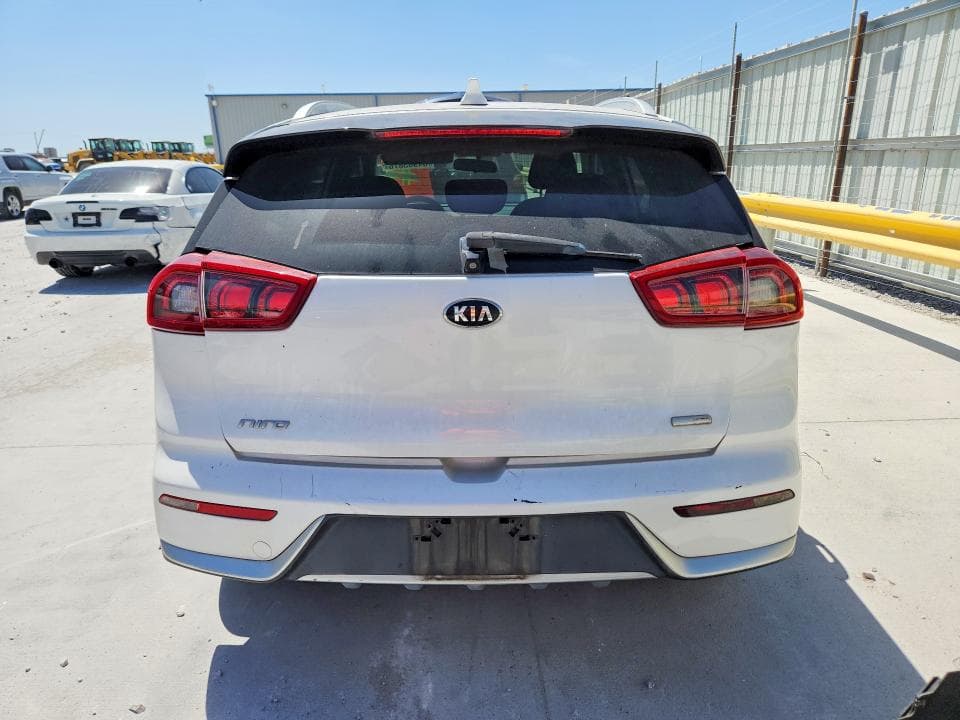 2017 KIA NIRO LX 6