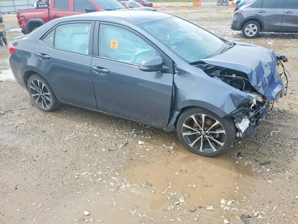 2019 TOYOTA COROLLA SE 4