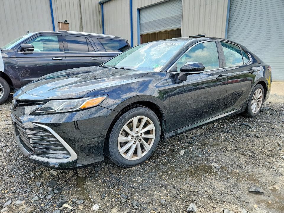 2021 TOYOTA CAMRY LE - 1