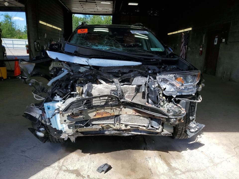 2018 TOYOTA RAV4 XLE 5
