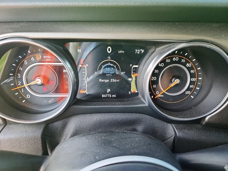 2018 JEEP WRANGLER UNLIMITED SAHARA 9