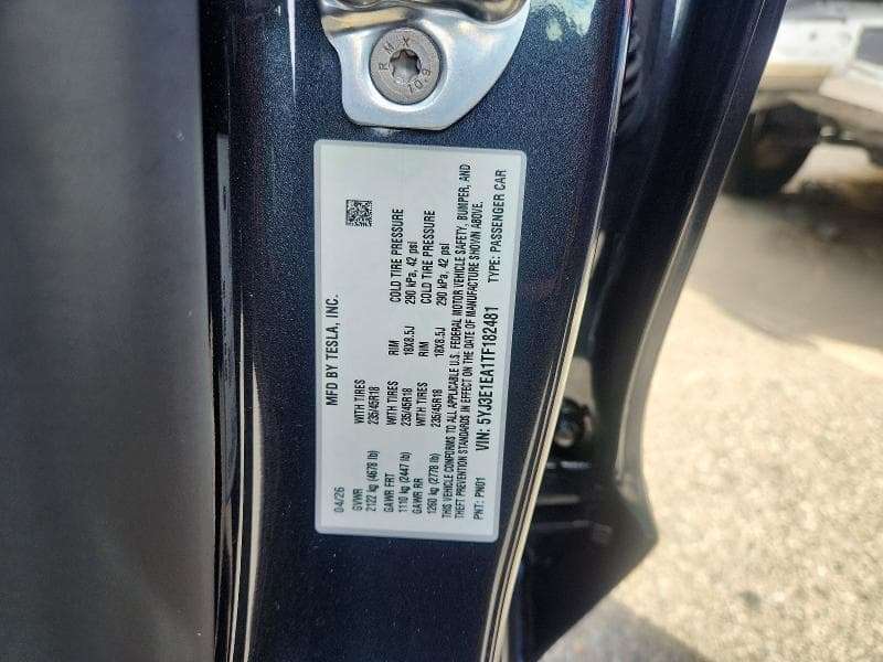 2026 TESLA MODEL 3 12
