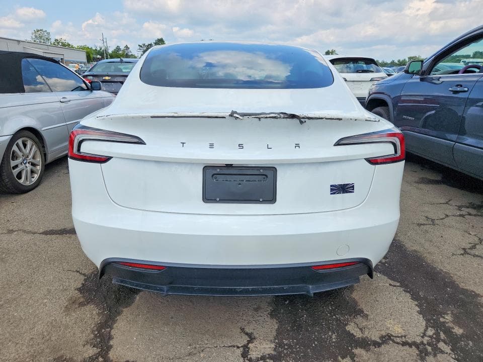 2026 TESLA MODEL 3 6