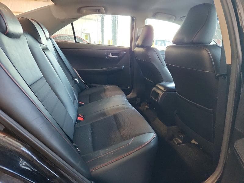 2017 TOYOTA CAMRY SE 10