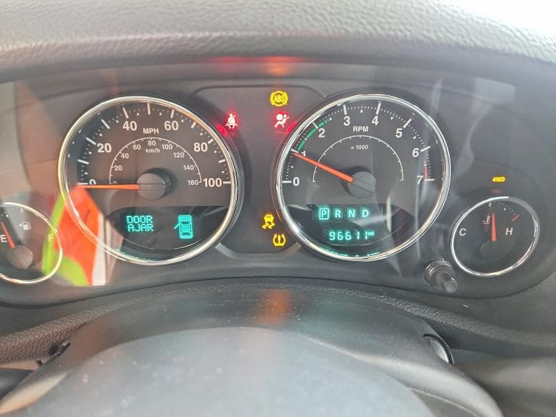 2017 JEEP WRANGLER UNLIMITED SAHARA 9