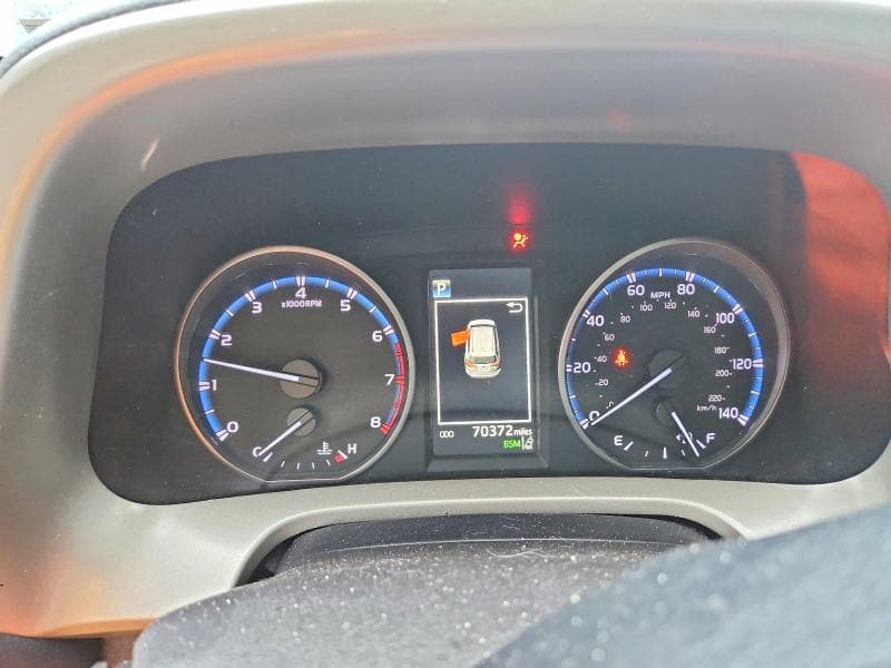 2018 TOYOTA RAV4 XLE 9