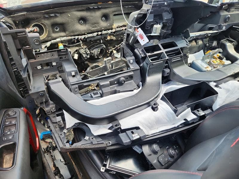 2019 JEEP RENEGADE TRAILHAWK 8