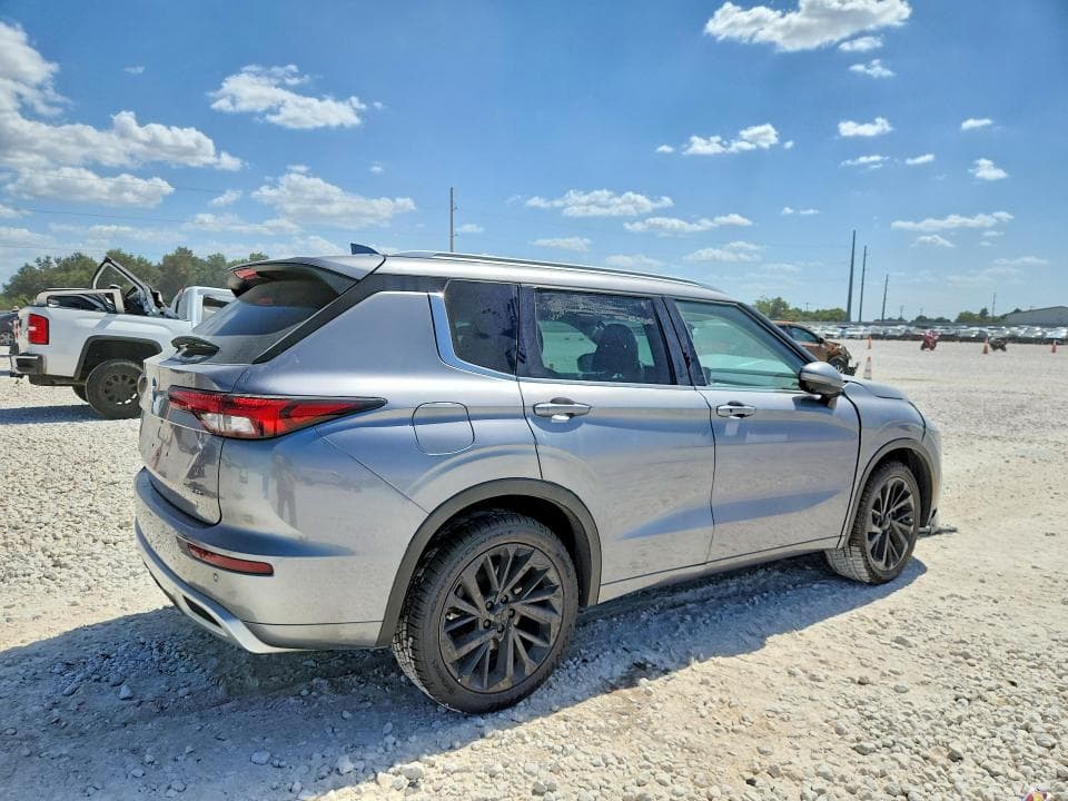 2023 MITSUBISHI OUTLANDER SEL 3