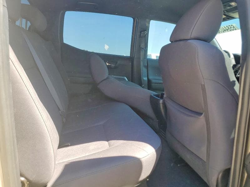 2018 TOYOTA TACOMA TRD SPORT 10