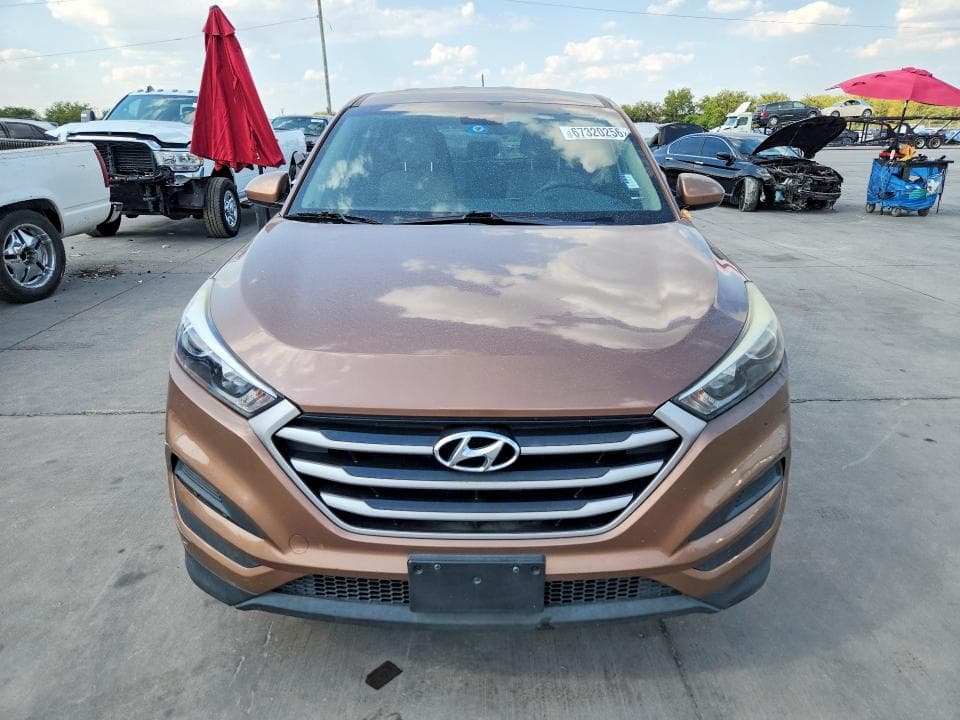 2017 HYUNDAI TUCSON SE 5