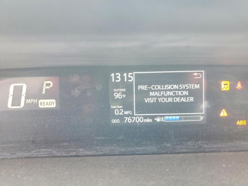 2018 TOYOTA PRIUS C TWO 9