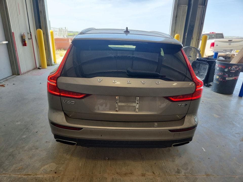 2020 VOLVO V60 CROSS COUNTRY T5 MOMENTUM 6