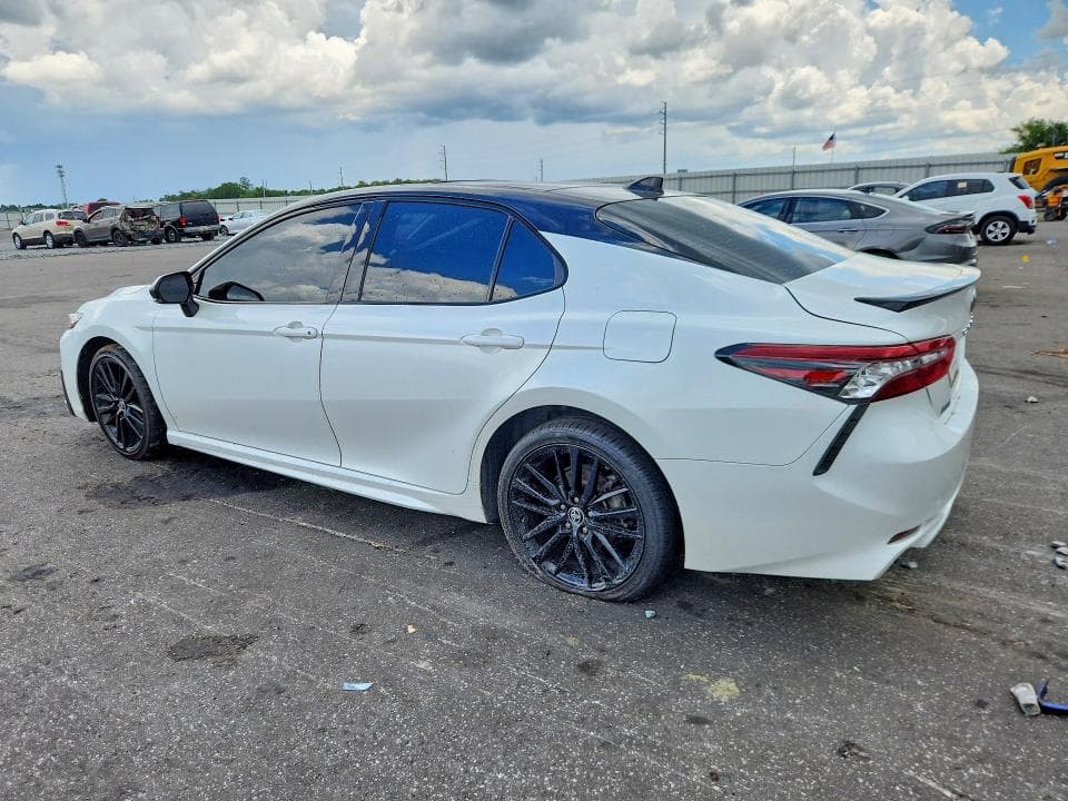 2022 TOYOTA CAMRY XSE 2