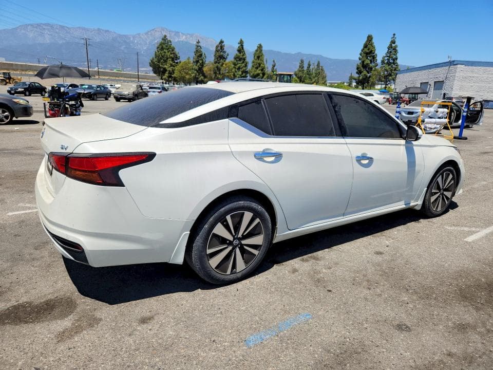 2020 NISSAN ALTIMA SV 3
