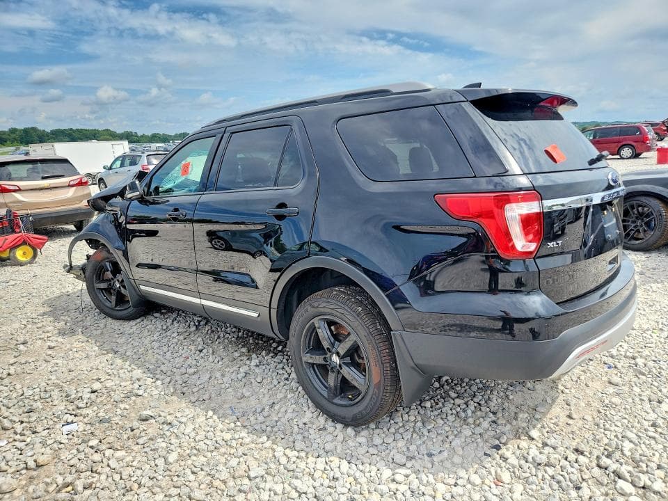 2017 FORD EXPLORER XLT 2
