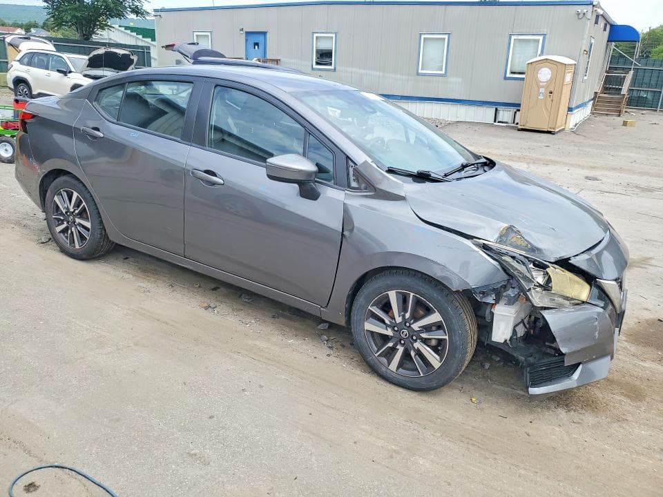 2021 NISSAN VERSA SV 4