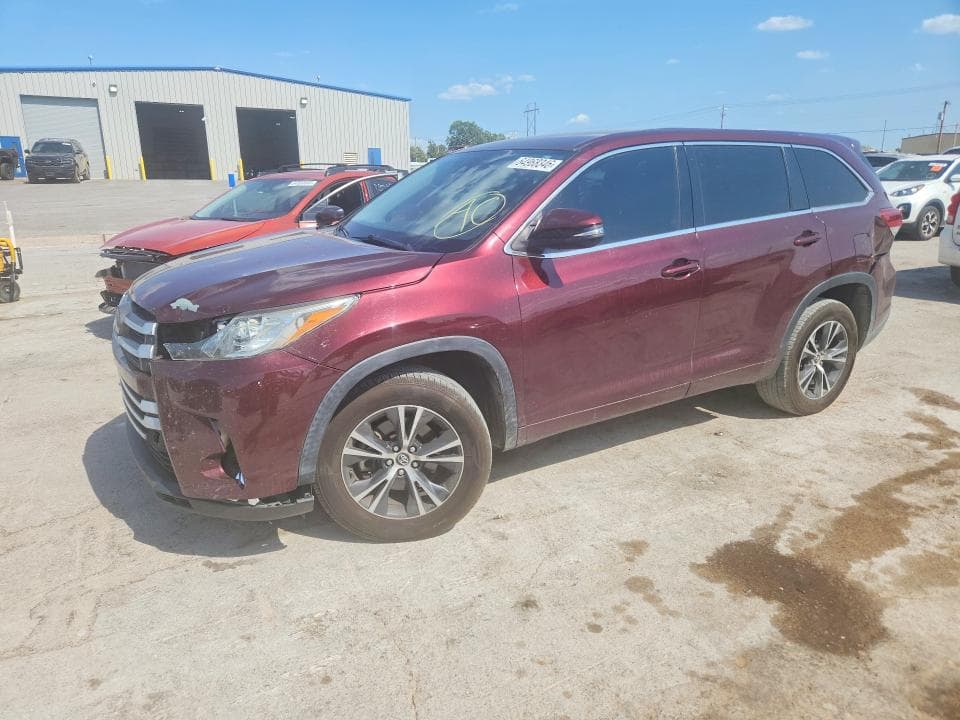 2018 TOYOTA HIGHLANDER LE - 1