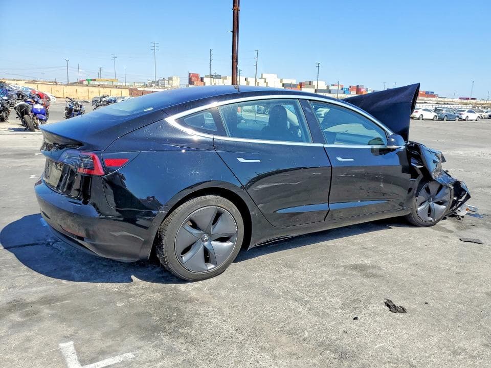2018 TESLA MODEL 3 3